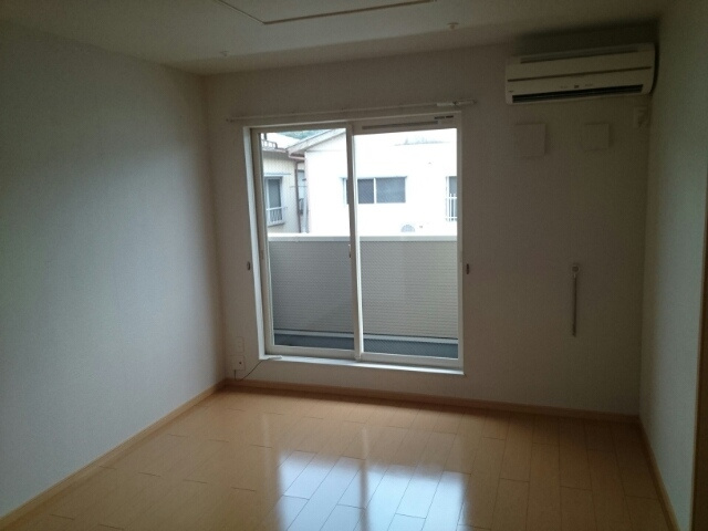 ブリアンジュネスの居間・リビング