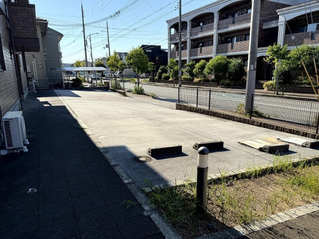 クレールコートの駐車場