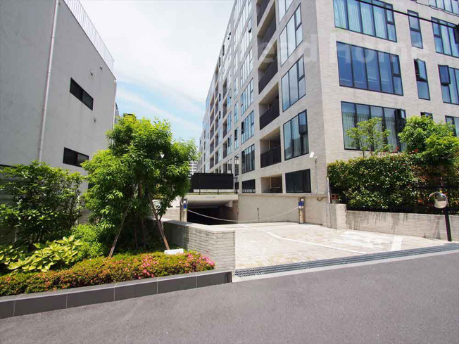 【駐車場】 | グランスイート広尾