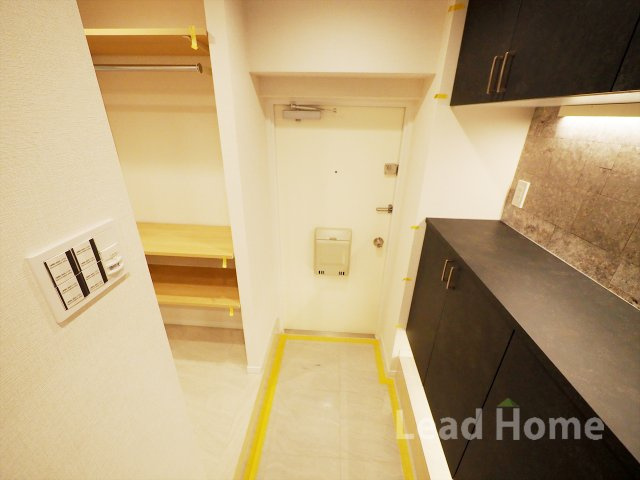 【玄関】 | コープ高輪 | 収納力のある玄関。