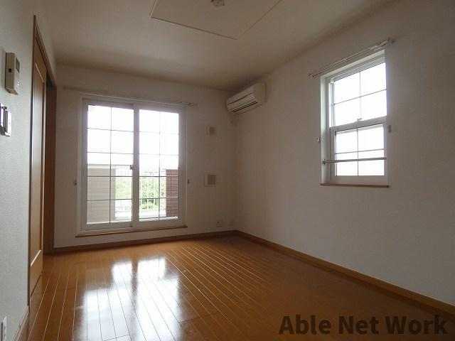 フェリーチェⅠの居間・リビング|10.2帖のLDK