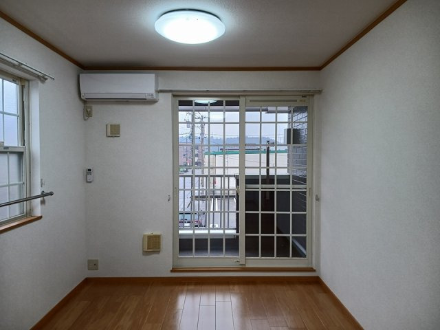 ウィングコート　Ｃの居間・リビング