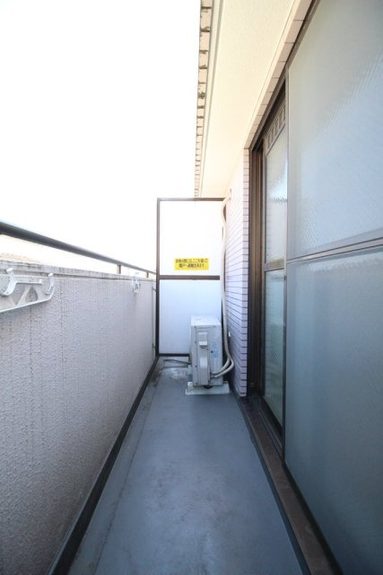 杉並区西荻北３丁目の賃貸マンションのバルコニー