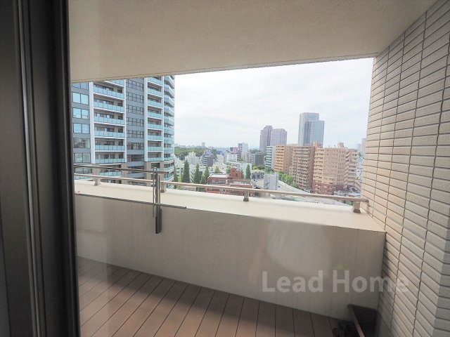 【バルコニー】 | ザ・レジデンス白金スイート