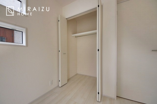 【洋室】 | 平日・休日問わず、いつでもご見学が出来ます♪☆実際に見て、触れて感じる安心のお住まい探しを体験して下さい♪☆物件情報だけでなく、地域の特色などなどエリア情報もお伝え出来たら嬉しいです♪
