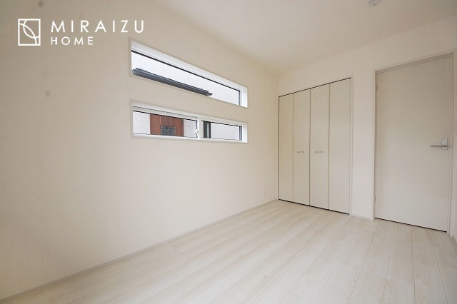 【庭】 | 青く澄み渡った綺麗な空と、陽の光をたっぷりと受ける、そんな新築住宅で新生活をスタートしてみませんか？見学・ご相談等、ミライズホーム(株)までお気軽にご連絡下さい♪