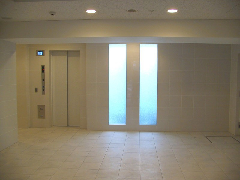 ルーブル両国のロビー