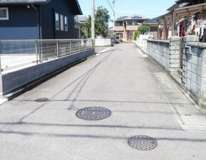 田の上2丁目　売土地の前面道路含む現地写真