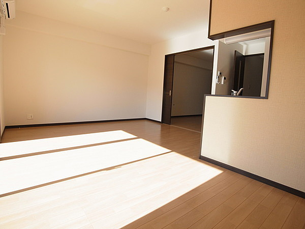 菊池郡菊陽町大字原水の賃貸マンションの居間・リビング