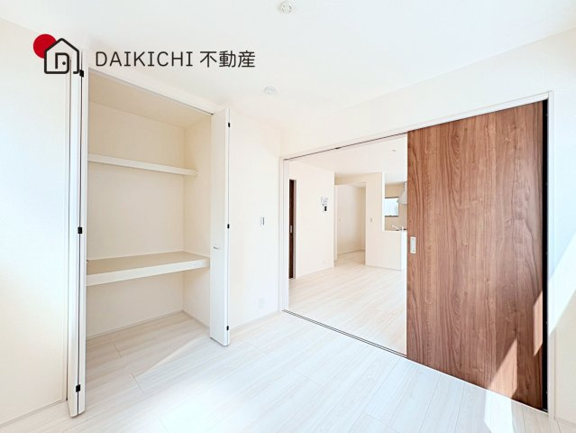 【洋室】 | 鴻巣松原3期　Livele Garden.S　新築戸建　全5棟　4号棟