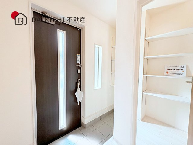 【玄関】 | 鴻巣松原3期　Livele Garden.S　新築戸建　全5棟　4号棟