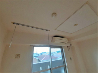 【設備】 | プリムローズ | エアコン・室内物干し