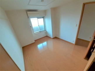 【洋室】 | プリムローズ