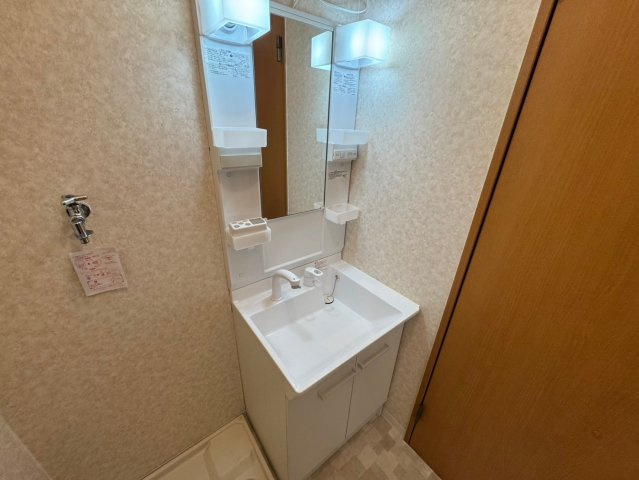 豊中市刀根山４丁目のアパートの洗面所