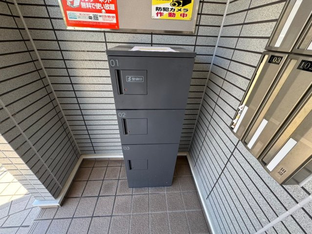 豊中市刀根山４丁目のアパートの玄関