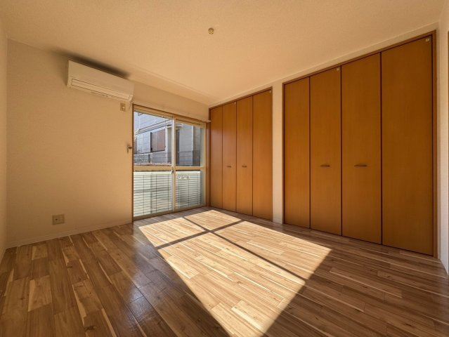 豊中市刀根山４丁目のアパートの居間・リビング