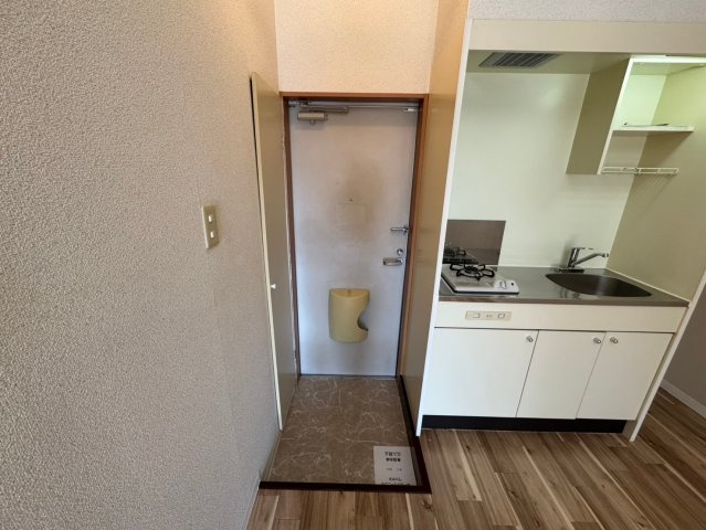 豊中市刀根山４丁目のアパートの玄関