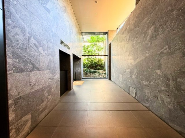 【エントランス】 | ジオ南青山