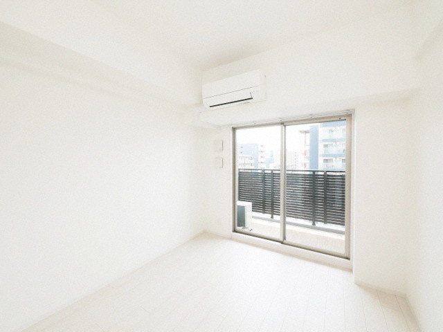 エスリード難波ザ・メゾンの居間・リビング