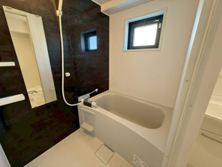 【浴室】 | フェリスメゾン嘉真－ＭＩＨＡＲＡ・ＬＥＢＥＮ－（ＳＪ） | フェリスメゾン嘉真－ＭＩＨＡＲＡ・ＬＥＢＥＮ－（ＳＪ）★那覇市三原エリア