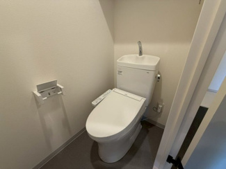 【トイレ】 | フェリスメゾン嘉真－ＭＩＨＡＲＡ・ＬＥＢＥＮ－（ＳＪ） | フェリスメゾン嘉真－ＭＩＨＡＲＡ・ＬＥＢＥＮ－（ＳＪ）★那覇市三原エリア