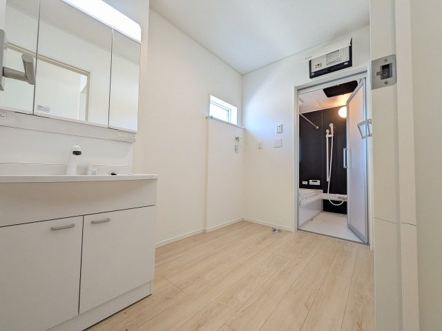八王子市　泉町　新築一戸建て　２６期の脱衣所|～ゆとりある広さの脱衣所～
