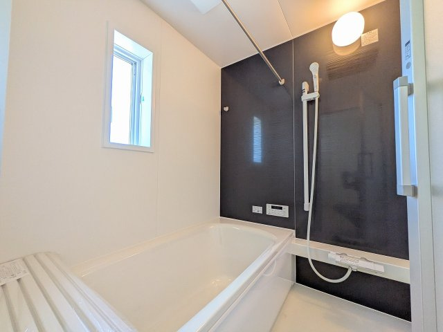 八王子市　泉町　新築一戸建て　２６期の浴室|～のびのびくつろげるバスルーム　１日の締めくくりに癒やしのバスタイムを～