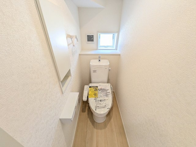 八王子市　泉町　新築一戸建て　２６期のトイレ|～暖房温水洗浄機能付きトイレ　冬場は特に嬉しい機能ですね～