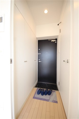 【玄関】 | コスモリード谷町六丁目（旧名称：ドゥーエ谷町