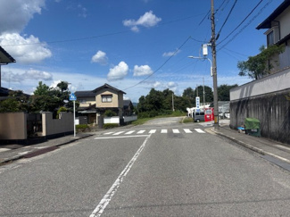 【前面道路含む現地写真】 | 西区山田新町1【P４台可】【限定1棟】 | 前面道路広々♪