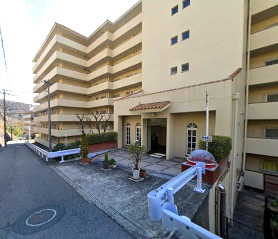 プラザ翠光のエントランス