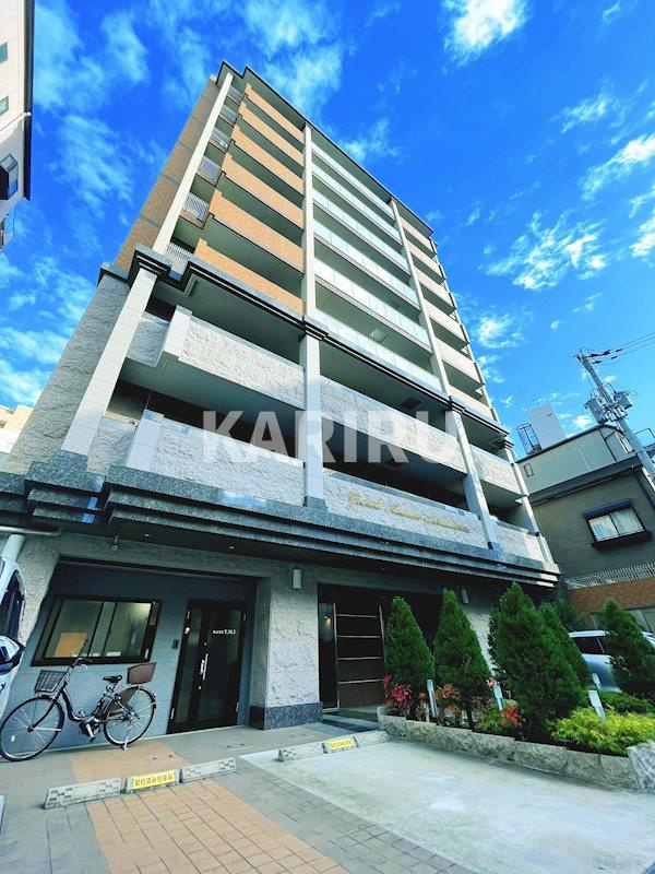 グランデカワノ真田山のエントランス