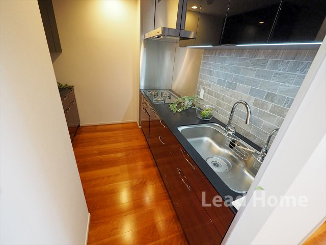 【キッチン】 | パークコート赤坂桜坂 | 使い勝手の良い独立型システムキッチン。