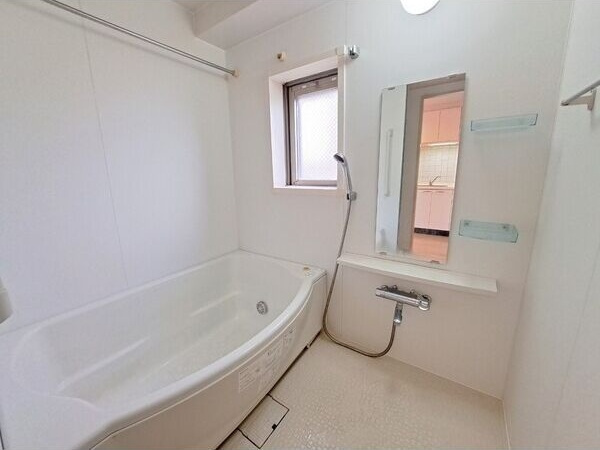 エルザセンティア筒井の浴室