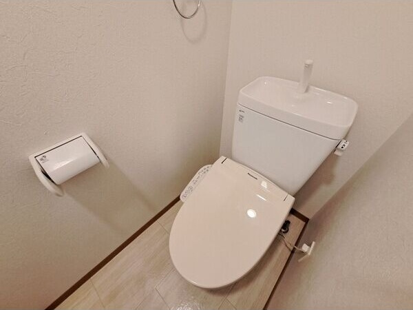 エルザセンティア筒井のトイレ