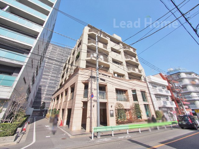 【外観】 | パロス白金 | 港区白金1丁目に建つ「パロス白金」。地上9階建・総戸数51戸のマンションです。