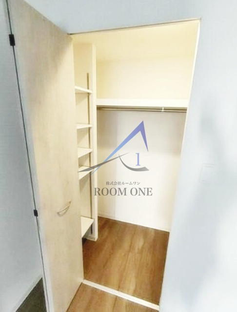 ベリエージュ門前仲町の収納|ウォークインクローゼットです。