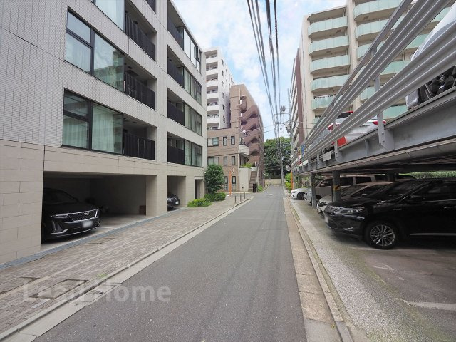 【その他】 | ファインレジデンス三田 | 前面道路