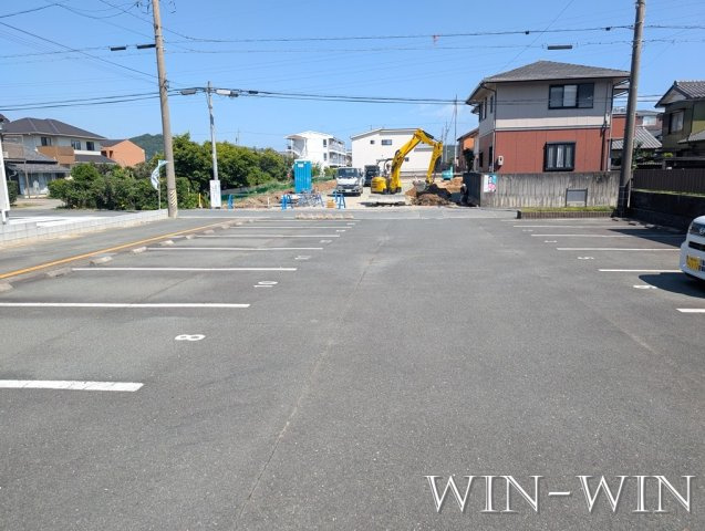 ルミエール Aの駐車場