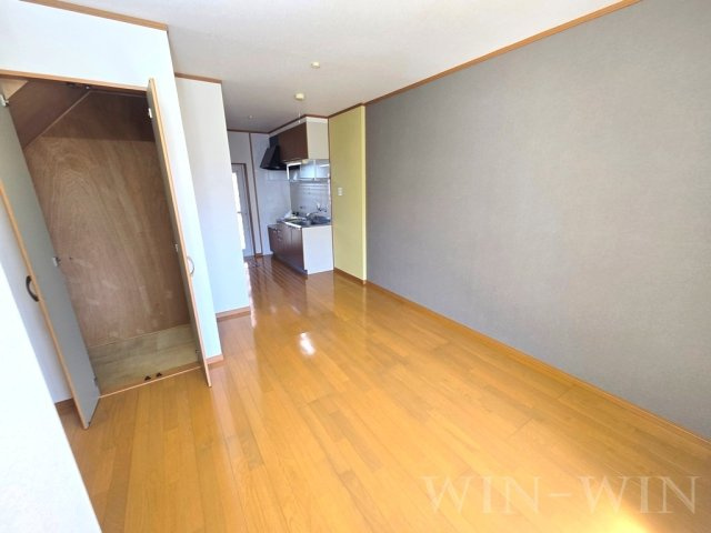 ルミエール Aの居間・リビング