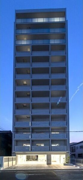 THE LOUNGE LINEAR GATE