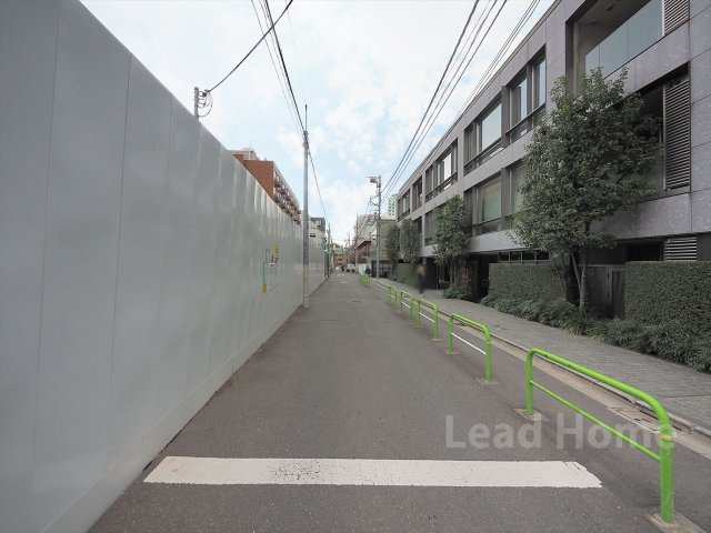 【その他】 | プラウド六本木 | 前面道路