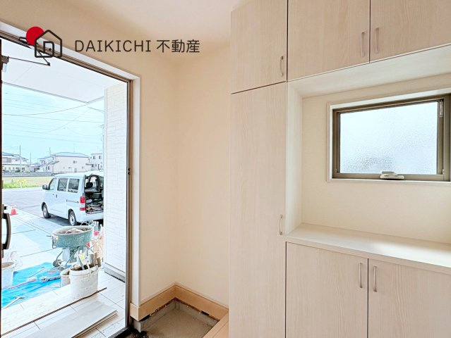 【玄関】 | 鴻巣松原3期　Livele Garden.S　新築戸建　全5棟　5号棟