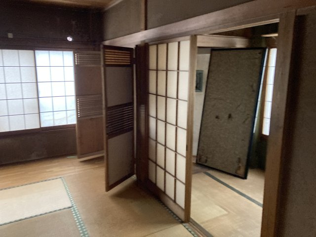 【エントランス】 | 戸部駅徒歩4分 2-3階 31.25坪 現状住宅仕様