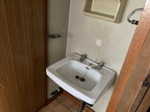 【洗面所】 | 戸部駅徒歩4分 2-3階 31.25坪 現状住宅仕様