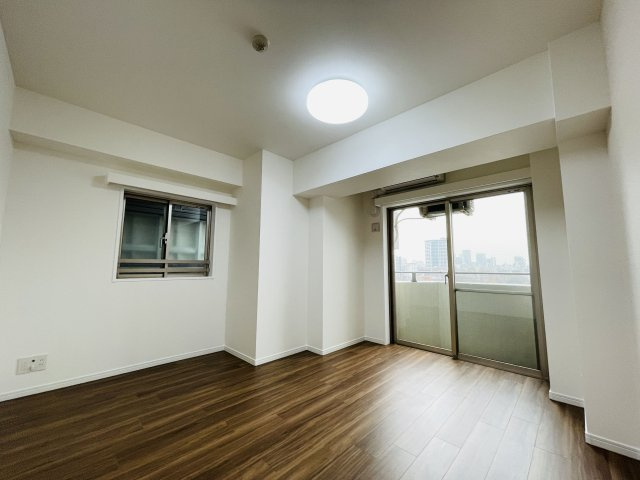 【洋室】 | ランドステージ白金台 | 写真はリフォーム前のものです。