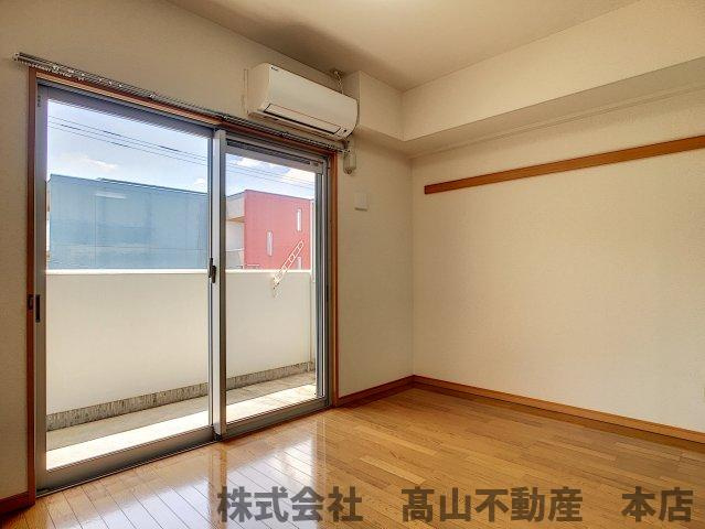 レジェンド桜参番館の居間・リビング