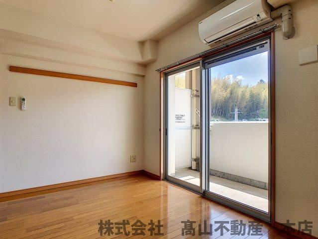 レジェンド桜参番館の居間・リビング