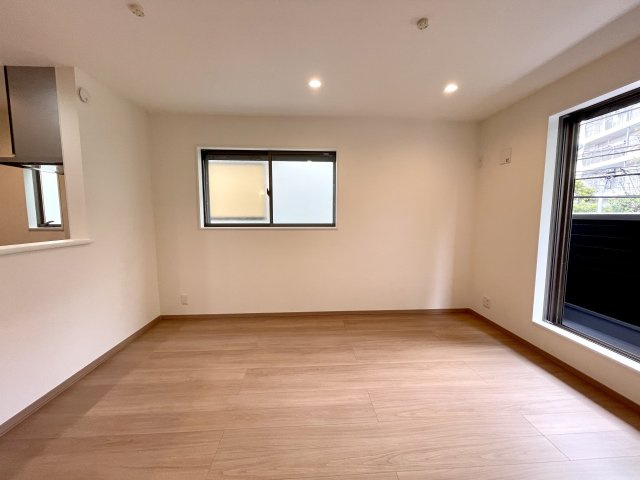 和光市白子2丁目　利便×自然　穏やかな街並み　限定1棟の居間・リビング