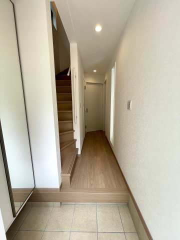 和光市白子2丁目　利便×自然　穏やかな街並み　限定1棟の玄関